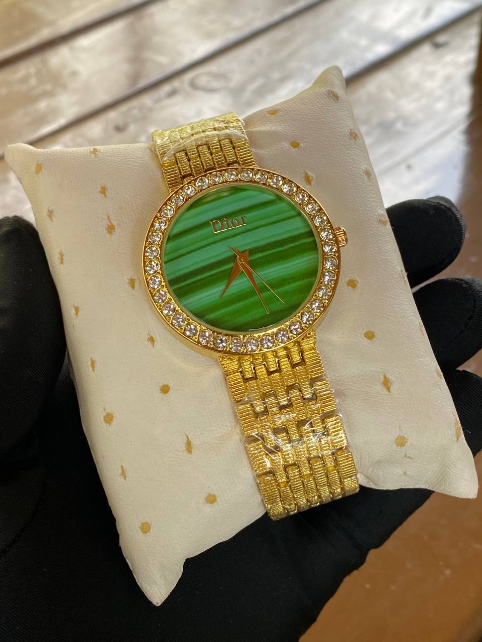 LADIES WATCH STAINLESS STEEL BATTERY POWERED WATER RESISTANT GIFT BOX GIFT BAG ENQUIRIES