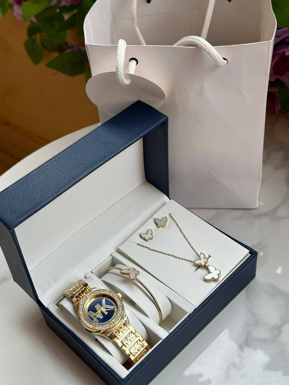 5 1 GIFT SETS WATCH NECKLACE EARRINGS BRACELET RING GIFT BAG
