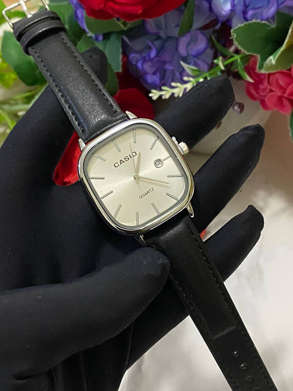 CASIO SQUARE LEATHER UNISEX DATE DISPLAY WATER RESISTANT BATTERY POWERED CASIO BRANDED BOX